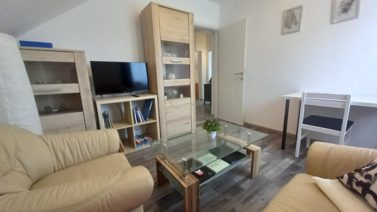 Keti Apartment Plaski Bagian luar foto