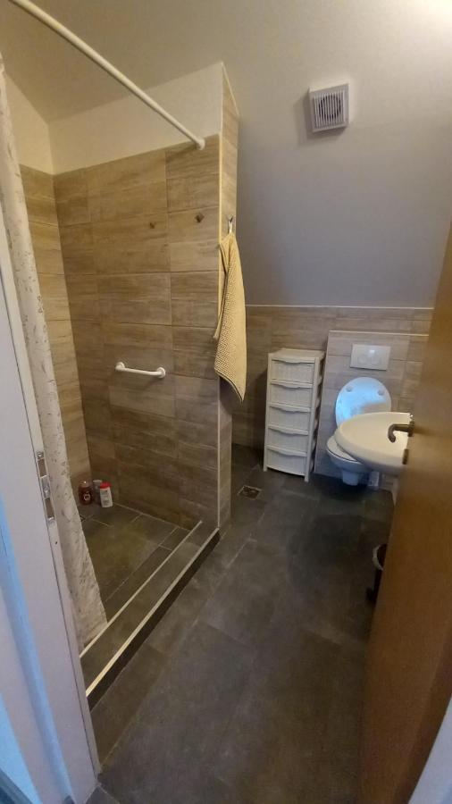 Keti Apartment Plaski Bagian luar foto